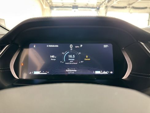 Used 2025 Jeep Grand Cherokee Limited w/ Black Appearance Package image 2