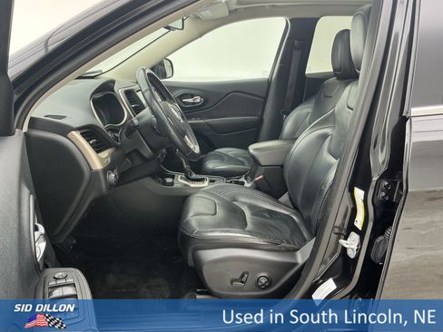 Used 2015 Jeep Cherokee Limited image 16