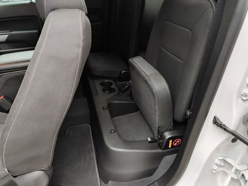 Used 2021 Chevrolet Colorado LT image 12