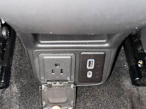 Certified 2023 Buick Encore GX Essence w/ Experience Buick Package image 21