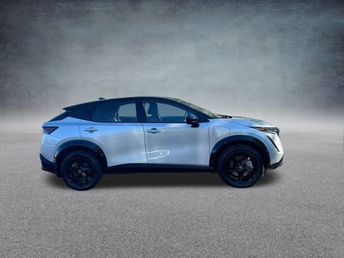 Used 2023 Nissan Ariya AWD image 21