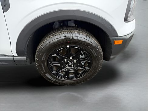 Used 2025 Ford Bronco Sport Badlands AWD/4WD image 31