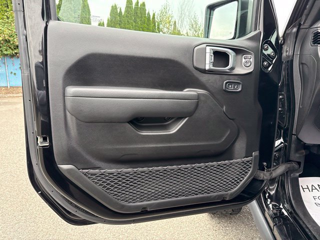 Used 2022 Jeep Gladiator Mojave w/ Trailer Tow Package AWD/4WD image 23