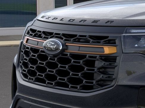 New 2026 Ford Explorer Tremor w/ Tremor Convenience Package image 18