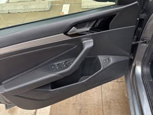 Used 2019 Volkswagen Jetta R-Line image 13