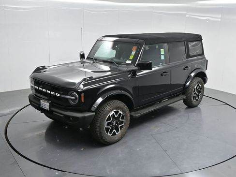 Used 2022 Ford Bronco Outer Banks image 41