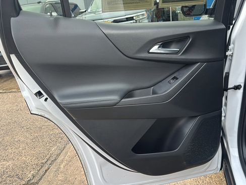 Used 2025 Chevrolet Equinox LT w/ Convenience Package II image 19