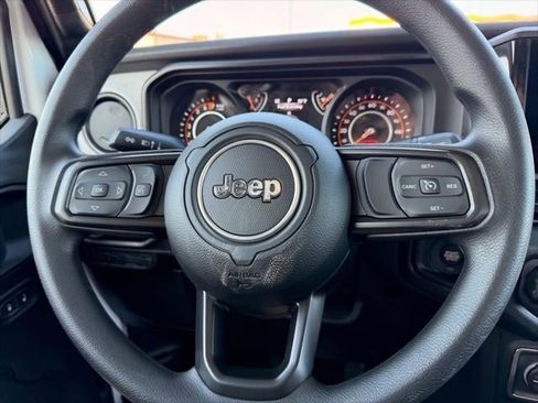 New 2026 Jeep Gladiator Sport AWD/4WD image 32