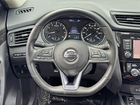 Used 2019 Nissan Rogue SV w/ Premium Package FWD image 20