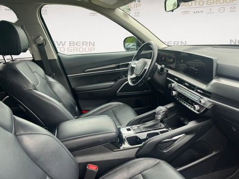 Used 2023 Kia Telluride LX FWD image 15