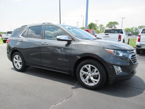 Certified 2018 Chevrolet Equinox Premier FWD image 4