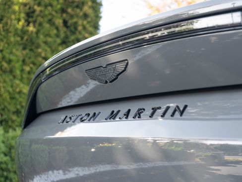 Used 2023 Aston Martin V8 Vantage Coupe image 7