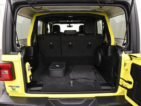 Used 2023 Jeep Wrangler Unlimited Rubicon 4xe image 7