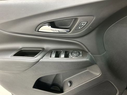 Used 2023 Chevrolet Equinox LT image 11