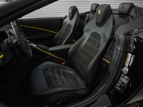 Used 2025 Ferrari Roma Spider RWD image 31