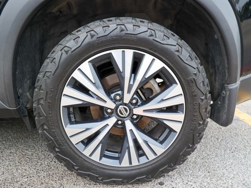 Used 2021 Nissan Rogue SV FWD image 14