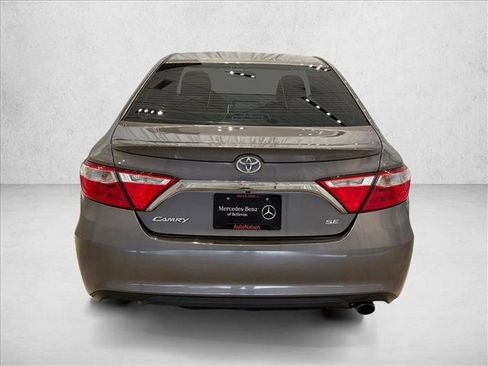 Used 2017 Toyota Camry SE image 7