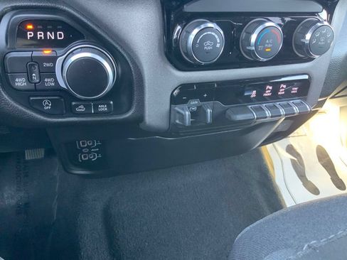Used 2025 RAM 1500 Warlock AWD/4WD image 24