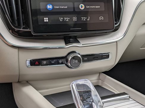 New 2026 Volvo XC60 B5 Ultra w/ Protection Package Premier image 18