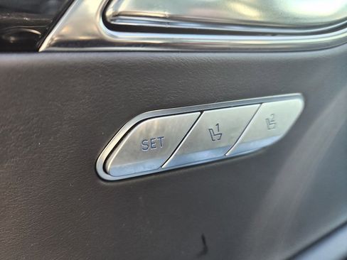 Used 2025 Genesis GV80 2.5T Standard image 12