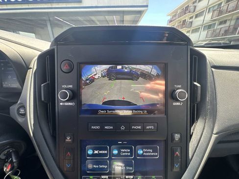 Used 2024 Subaru Crosstrek 2.0i image 17