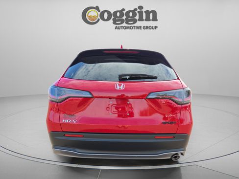 Certified 2025 Honda HR-V Sport image 4
