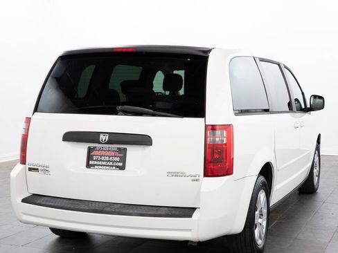 Used 2010 Dodge Grand Caravan SE w/ Climate Group FWD image 14