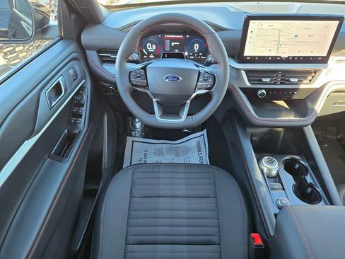 New 2026 Ford Explorer ST-Line w/ ST-Line Street Pack image 13