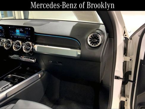 Certified 2022 Mercedes-Benz GLB 250 4MATIC image 18