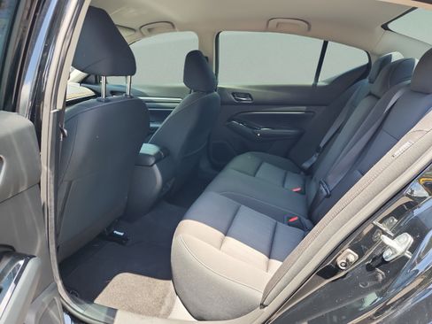 Used 2023 Nissan Altima 2.5 SV FWD image 17