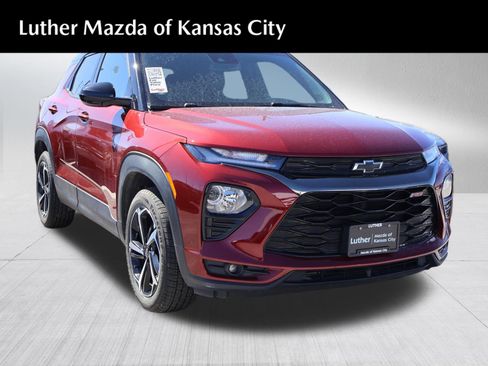 Used 2022 Chevrolet TrailBlazer RS w/ Sun and Liftgate Package image 1