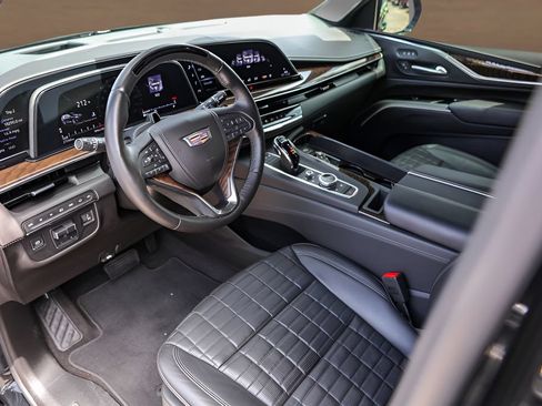 Certified 2024 Cadillac Escalade Sport Platinum w/ LPO, ONYX Package AWD/4WD image 10