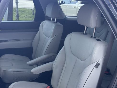 Used 2024 Hyundai Palisade SEL FWD image 29
