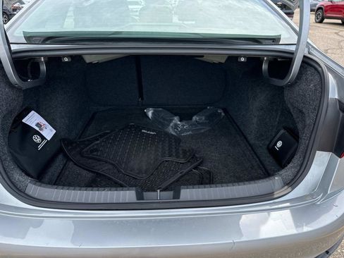 Used 2022 Volkswagen Jetta SEL image 10