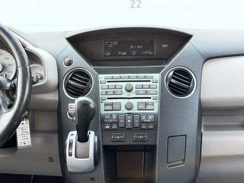 Used 2010 Honda Pilot EX-L image 17