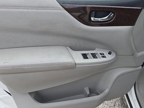 Used 2013 Nissan Quest SV FWD image 9