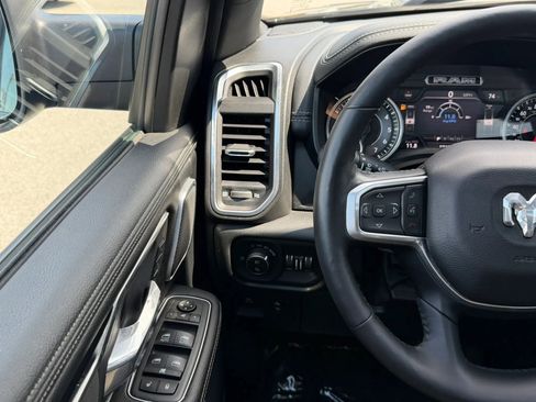Used 2021 RAM 1500 Laramie AWD/4WD image 12