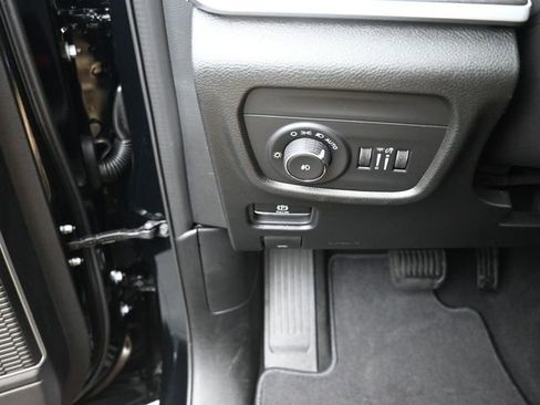 New 2026 Jeep Grand Cherokee Limited image 33