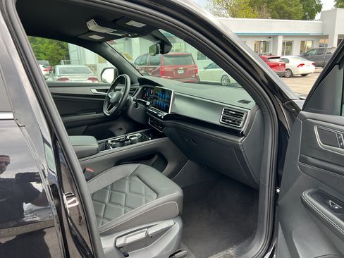 Used 2026 Volkswagen Atlas Cross Sport SE AWD/4WD image 12