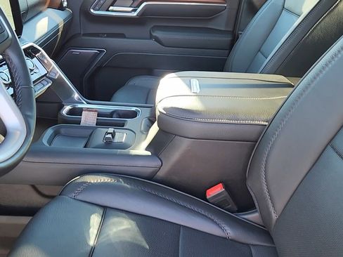 Used 2024 GMC Sierra 2500 Denali w/ Denali Reserve Package image 31