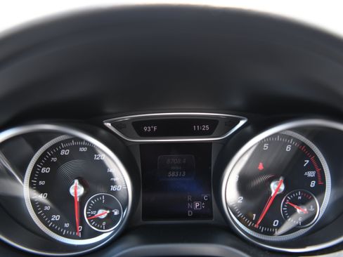 Used 2020 Mercedes-Benz GLA 250 image 23