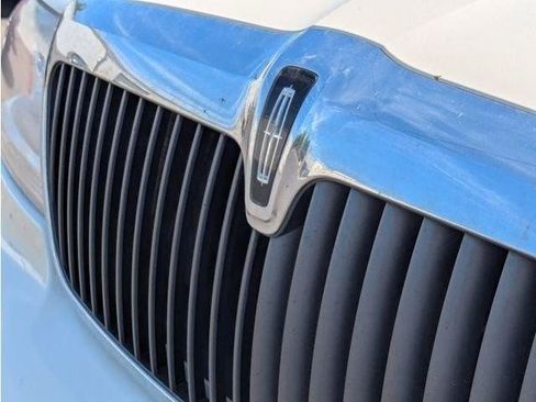 Used 2003 Lincoln Aviator AWD image 25