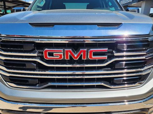 New 2026 GMC Sierra 1500 SLT w/ X31 Off-Road Package AWD/4WD image 10