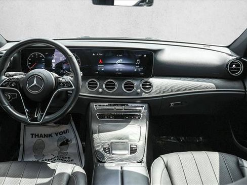 Used 2023 Mercedes-Benz E 350 4MATIC Sedan image 20