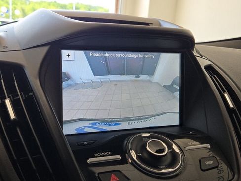 Used 2017 Ford Escape Titanium AWD/4WD image 25