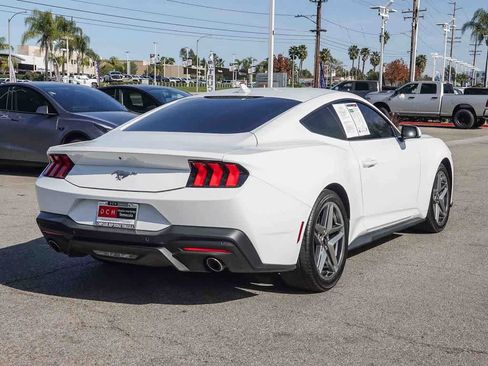 Used 2024 Ford Mustang EcoBoost image 4