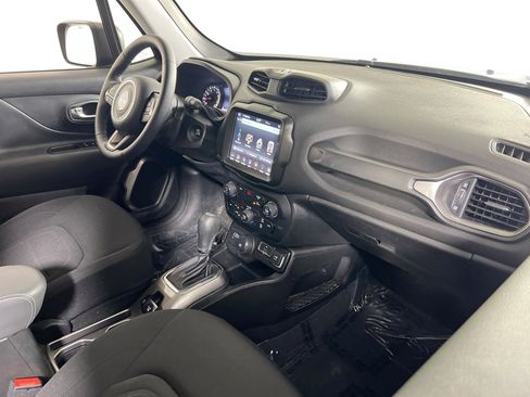 Used 2022 Jeep Renegade Latitude w/ Convenience Group AWD/4WD image 28