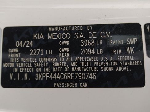 Used 2024 Kia Forte GT image 33