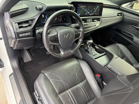 Used 2023 Lexus ES 350 Ultra Luxury image 10