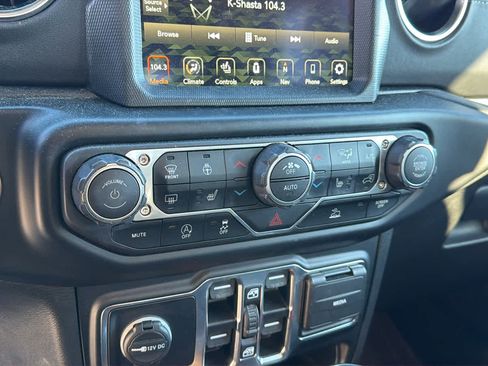 Used 2022 Jeep Gladiator Overland w/ Popular Equipment Package image 13